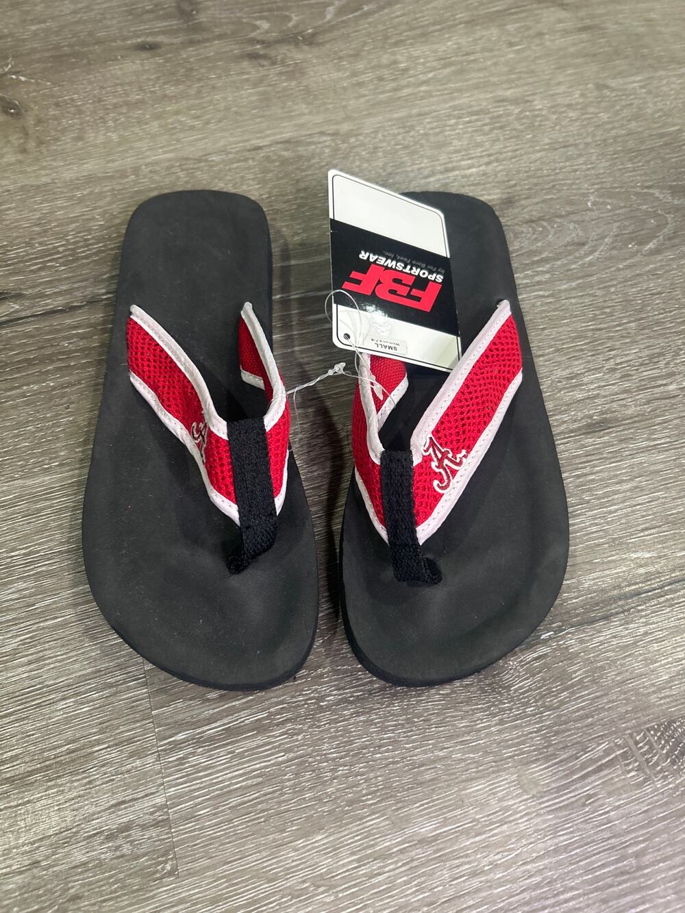 Alabama Crimson Tide Women's Flip Flops Sandals Small 7-8 For Bare Feet NEW NWT